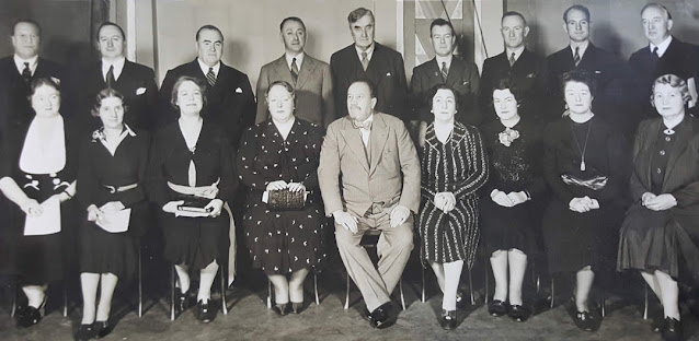 Sir Henry Wood with Vaughan Williams (top middle) and the sixteen singers who premiered the Serenade to Music in 1938