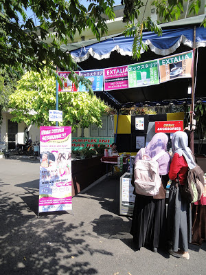 EXTALIA holds a stand at VOKASI MEI MATSURI 2013 by UGM