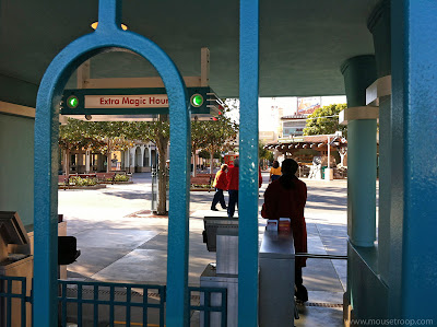 DCA DIsney California Adventure Entrance Extra Magic Hour