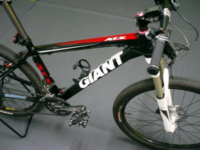 Giant ATX Pro (2011) frame - Light and worth it