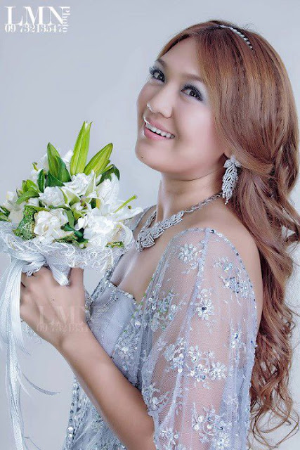 thet mon myint with bride fashion