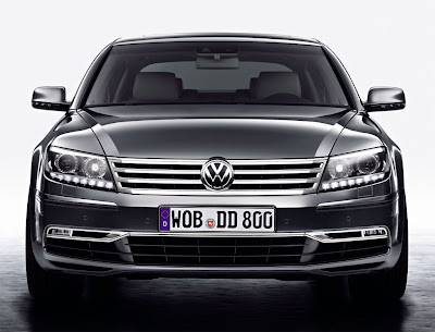 2011 Volkswagen Phaeton Front View