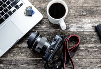 Wedding Photographer / editor The monthly salary of $ 1500 in Sharjah, Emirates