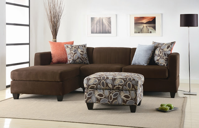Hình ảnh cho mẫu sofa phòng khách nhỏ được bài trí trong góc nhỏ căn phòng khách căn hộ chung cư