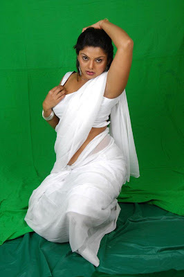 Hot And Spicy Tamil Actress Swathi Verma in  White Sleeveless Blouse Saree Photos