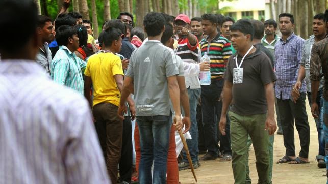 ঝুঁকি নিতে চায়নি ক্ষমতাসীনরা