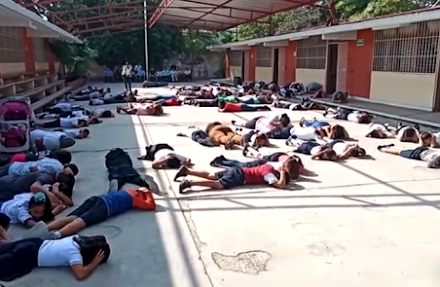 Realizan simulacro de “balacera” en escuela primaria de la Región 97 de Cancún