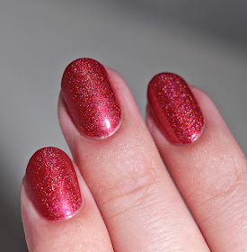3 Oh! 7 Nail Lacquer Under the Mistletoe