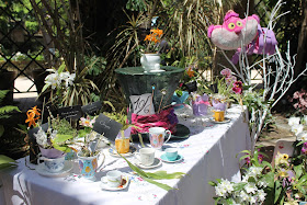 tazas con orquídeas