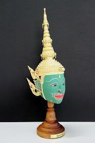 Khon mask depicting Rama