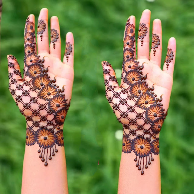 Independence Day Mehndi Designs