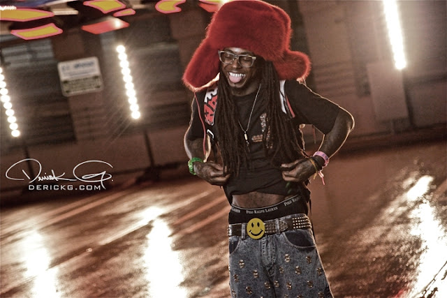 Foto do Lil Wayne sorrindo no clipe