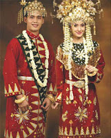 Indonesia merupakan negara kepulauan yang penuh dengan kekayaan serta keragaman budaya KERAGAMAN SUKU BANGSA DAN BUDAYA DI INDONESIA