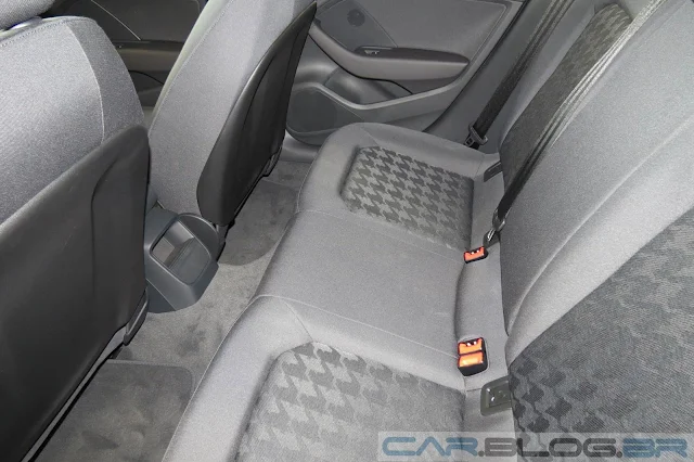 Novo Audi A3 Sportback 2014 - espaço traseiro
