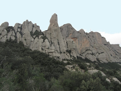 MONESTIR DE SANTA CECÍLIA DE MONTSERRAT al MONESTIR DE MONTSERRAT, Cavall Bernat a la Serra de Montserrat