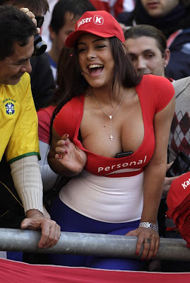 Fotos de Larissa Riquelme en la Copa America 2011