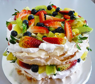 Pavlova, pai epal,mango mousse ~ cik jiemie _ dapur barat