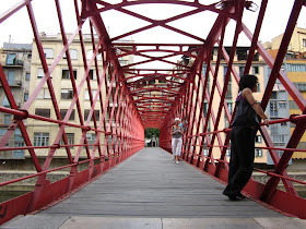 El Pont de les Peixateries Velles in Girona