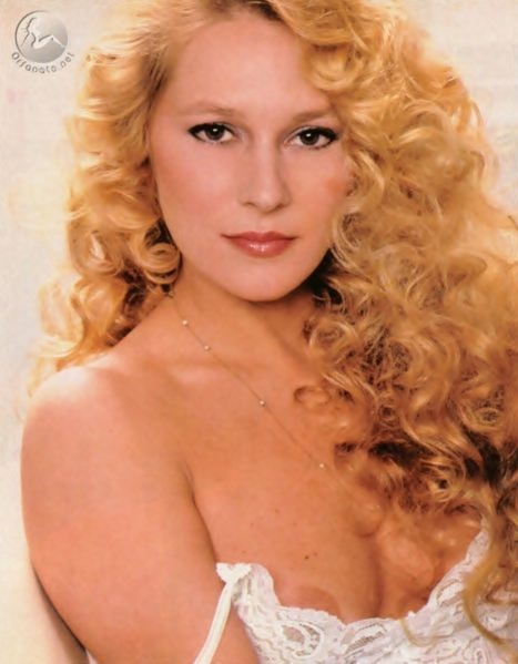 Bia Andreazzi nua na Playboy de 1983