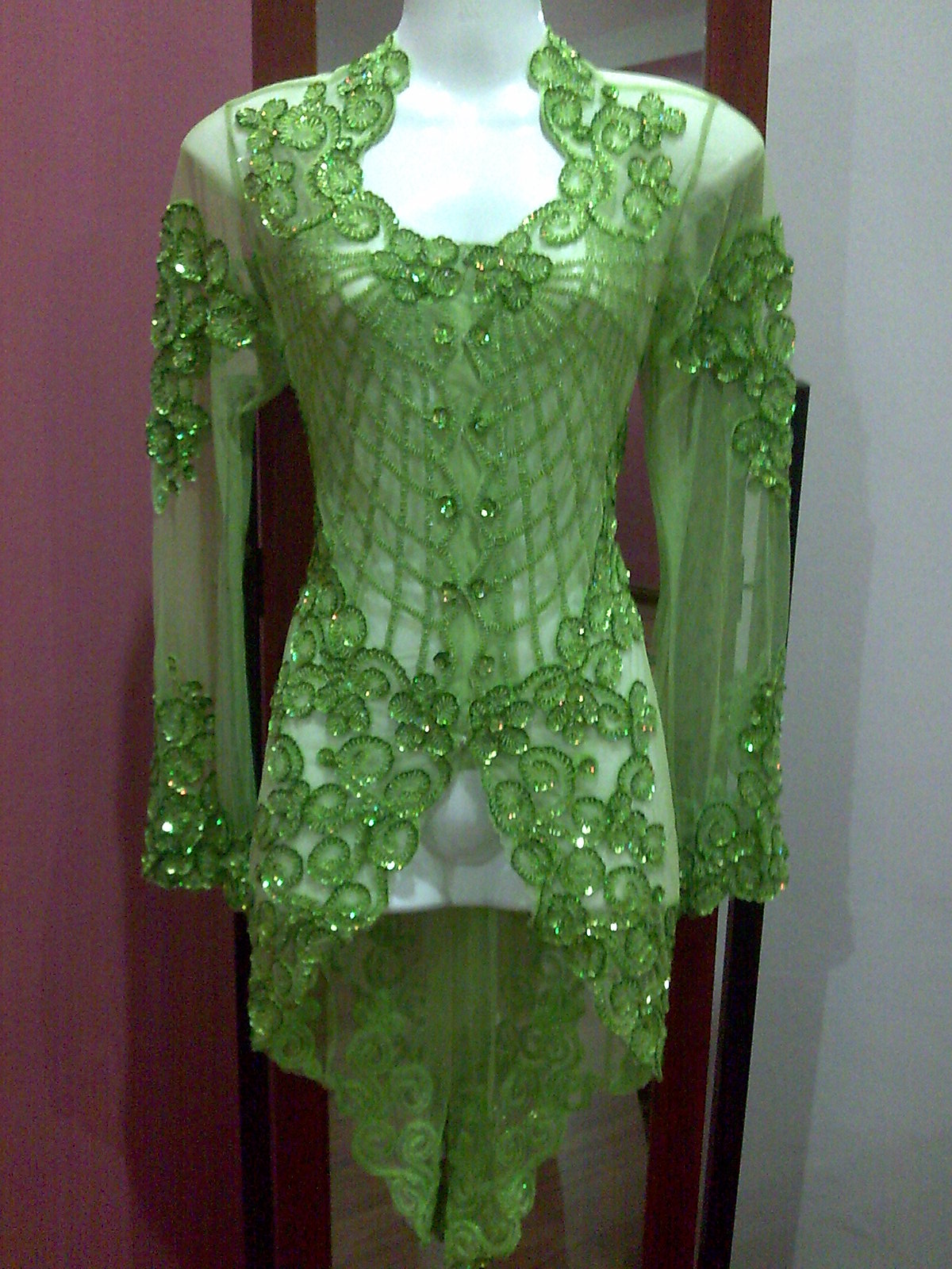 baju pengantin mint green