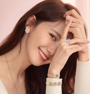 SNSD YoonA Estee Lauder Teasers