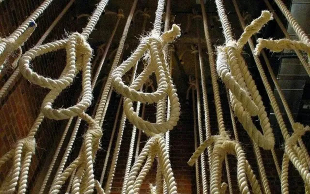 A HRW informou que a pena de morte está em alta no Oriente Médio, com Arábia Saudita e Irã apresentando as maiores taxas de execução | Yoav LEMMER (AFP/arquivo)