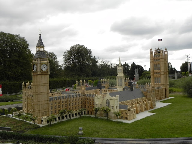 Big Ben e Parlamento inglês no Mini Europe - Bruxelas - Bélgica