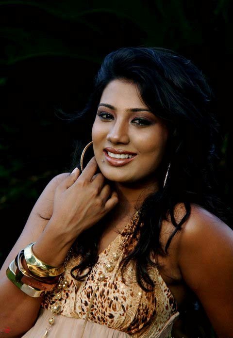 Deena TisseraSexy Girls Pictures