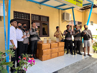 Sat Resnarkoba Polres Bima Sita 1.350 Botol Arak di Desa Talabiu