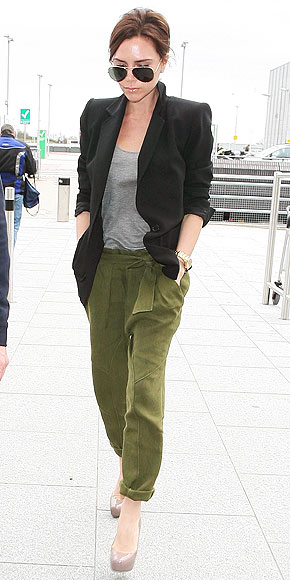 victoria beckham at the airport