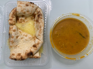 Extra Cheese Naan　と　Dhall Fry カレー