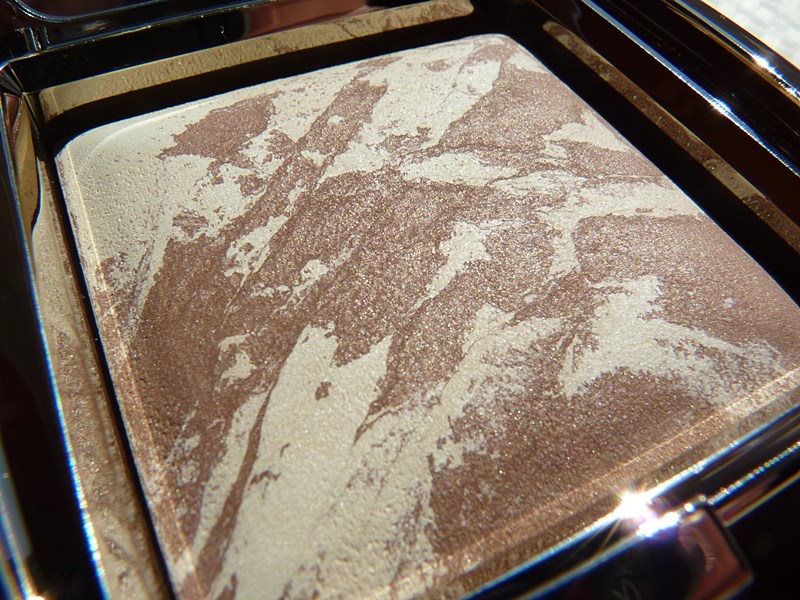 Hourglass Ambient Lighting Bronzer Diffused Bronze Light