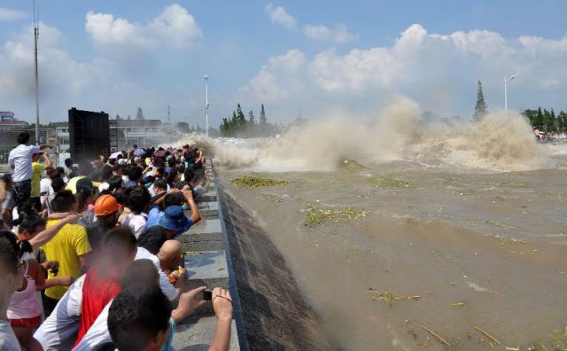 Fenomena Sungai Qiantang Di China Yang Menakjubkan