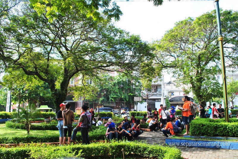  Taman Srigunting Kota Lama  Semarang Parade Plein 