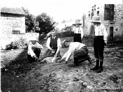 Photo ancienne d'Auvergne : lieux divers.