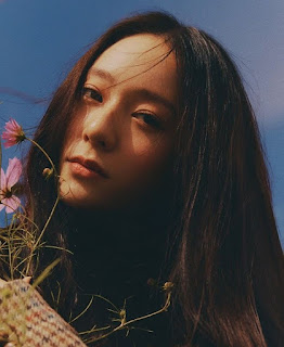 Krystal 1st Look Magazine