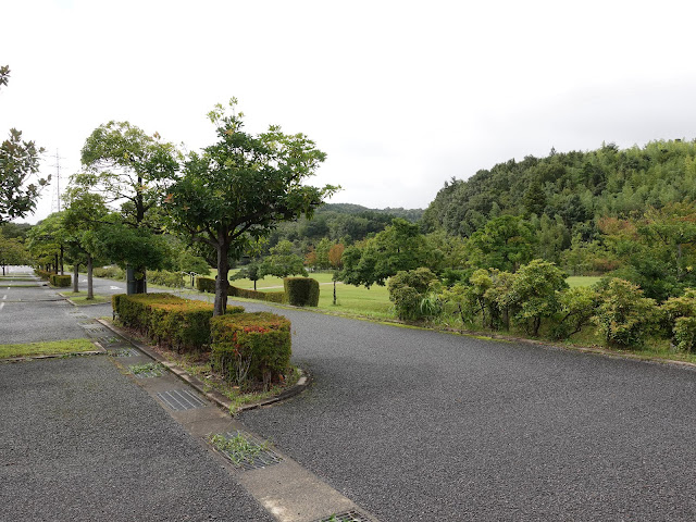 とっとり花回廊の駐車場の風景