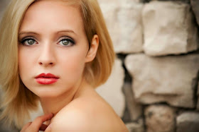 http://www.lastfm.es/music/Madilyn+Bailey