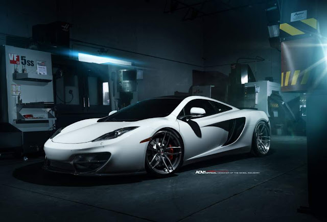 2014 McLaren MP4-12C