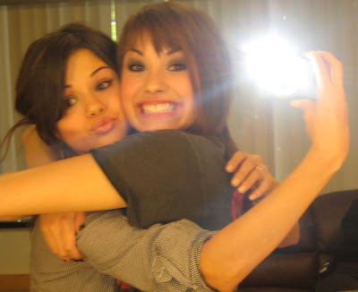 Demi Lovato Twitpic on Selena Gomez Demi Lovato Miss You Twitpic Jpg