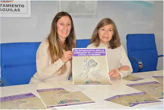 Las responsables del centro de la municipal de la mujer presentando oficialmente las actividades programadas al rededor del día Internacional para la eliminación de la Violencia Contra las Mujeres