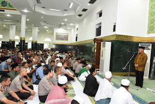 https://aang-zaeni.blogspot.com/2017/10/khutbah-jumat-bahasa-indonesia-dan-arab.html