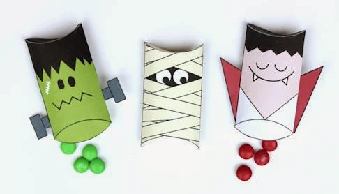 Free Printable Pillow Boxes for Halloween.