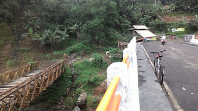 Lokasi Curug Ciherang, Buat yang Mencari Liburan di Tempat Sejuk