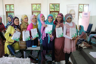 siputriimpian Hijab and Beauty Class HSC Bandung with 