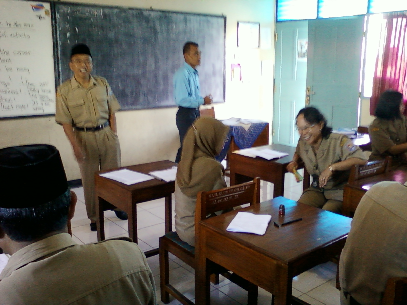 ENTRANCE adalah sebuah lembaga Pendidikan Luar Sekolah PLS yang berdomisili di Jl Indraloka no 25 Cilacap bekerja sama dengan lembaga pendidikan BEC