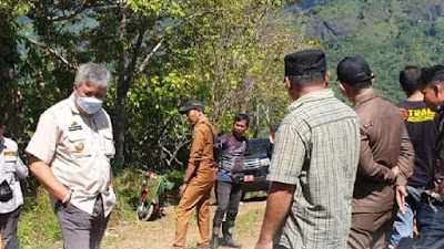 Bupati Pinrang Tinjau Lokasi Longsor Di Lembang