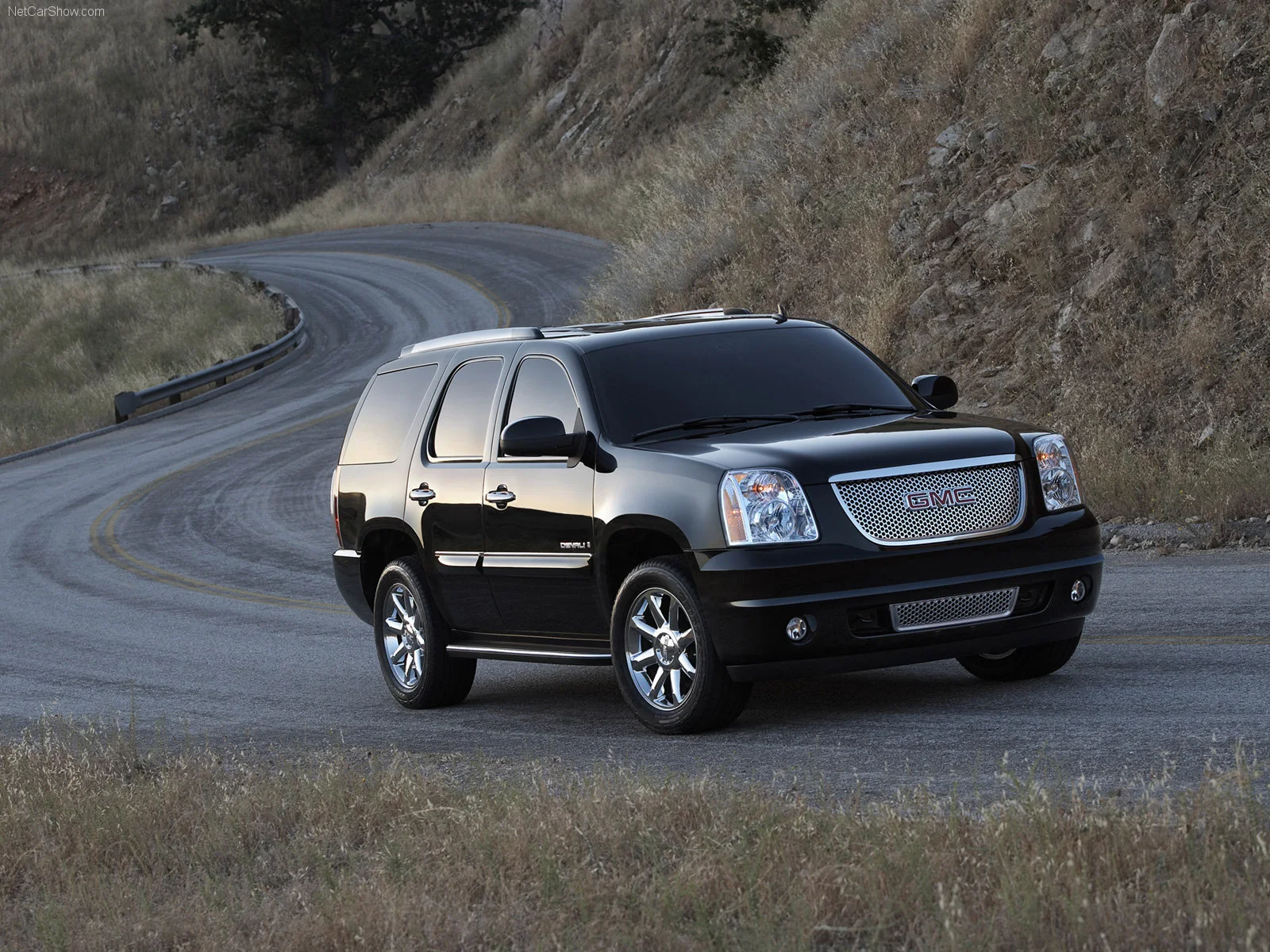 Hình ảnh xe ô tô GMC Yukon Denali 2007 & nội ngoại thất