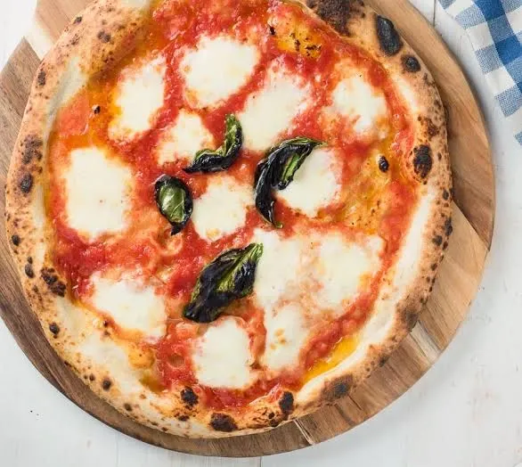 neapolitan-pizza-how-to-cook-at-home