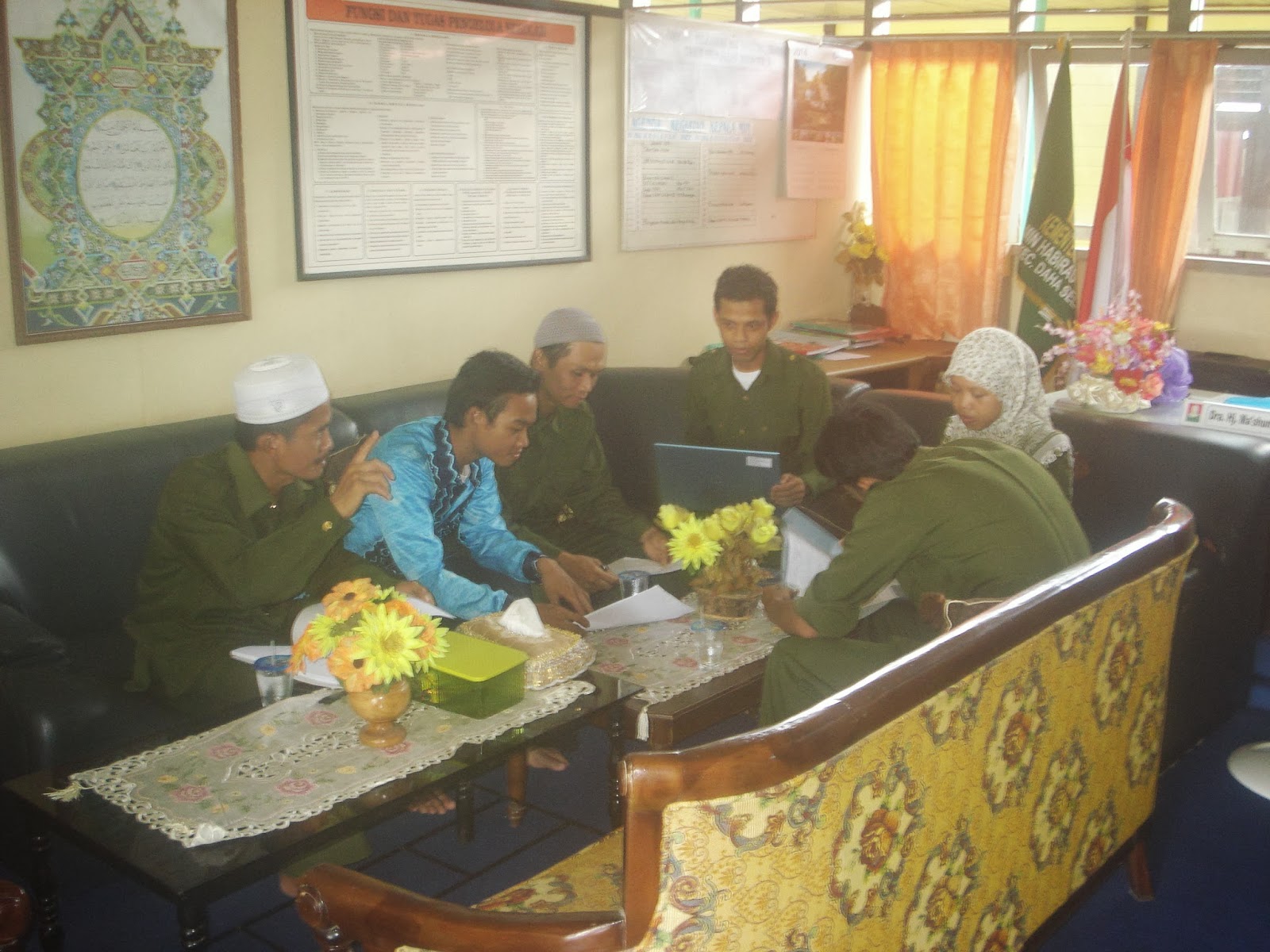 Rapat Kerja Tim CREW MIN Habirau Tengah